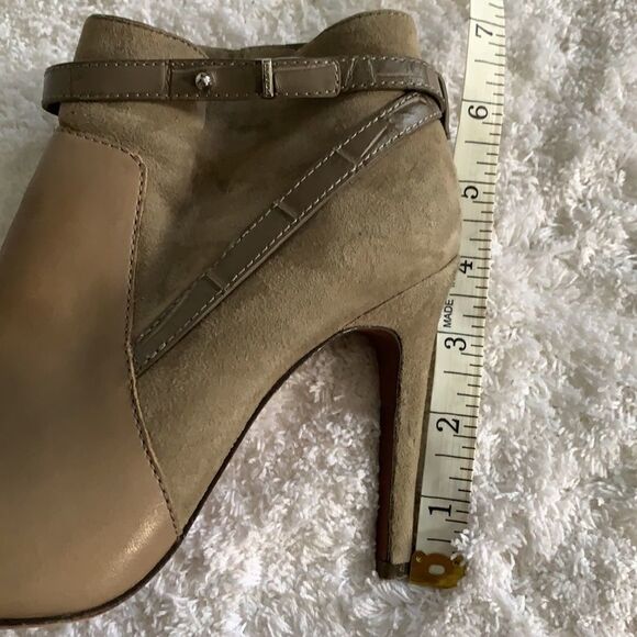 Coach tan booties size 6 - Picture 10 of 10